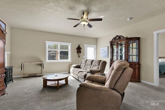 2179 W Fieldstream Dr, Meridian, ID 83646