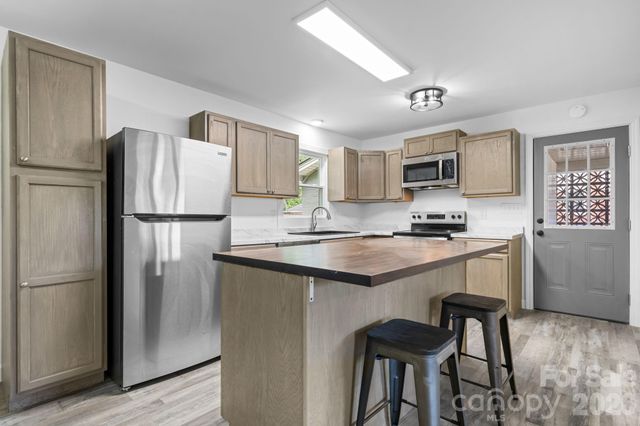 1102 Afton Drive, Cajahs Mountain, NC 28645