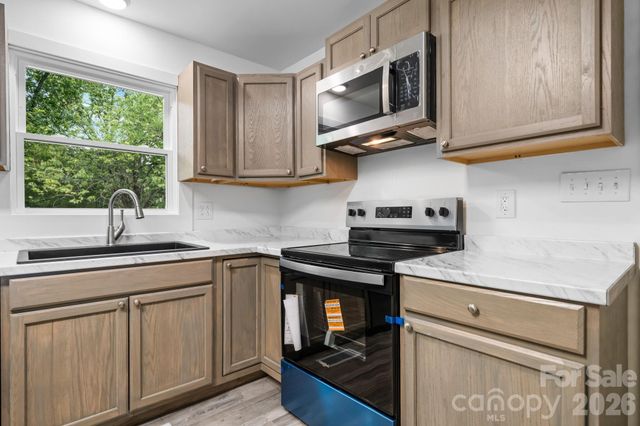 1102 Afton Drive, Cajahs Mountain, NC 28645