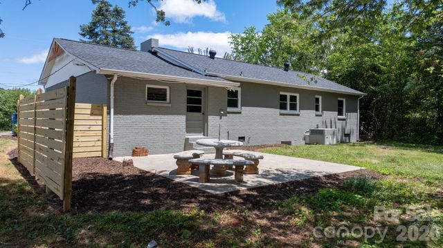 1102 Afton Drive, Cajahs Mountain, NC 28645