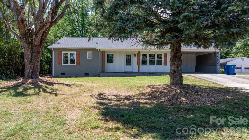 1102 Afton Drive, Cajahs Mountain, NC 28645