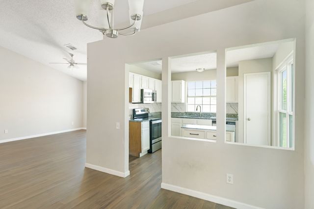 1019 Danforth Court, Arlington, TX 76017