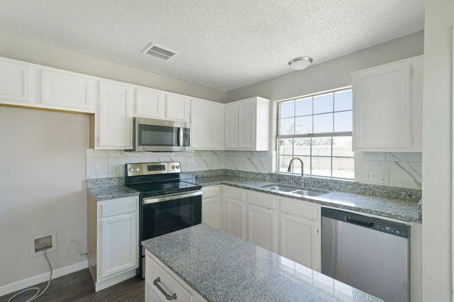 1019 Danforth Court, Arlington, TX 76017