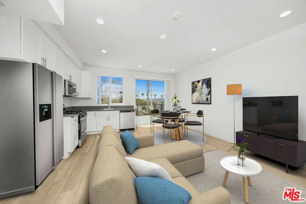 14825 Delano Street 306, Los Angeles, CA 91411