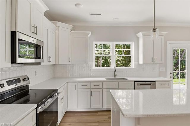 1938 Wild Rosewood Way, Winston-salem, NC 27103