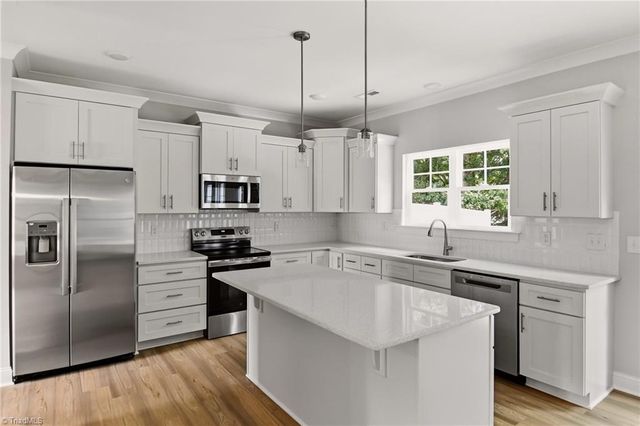 1938 Wild Rosewood Way, Winston-salem, NC 27103