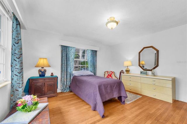125 49TH STREET N, St Petersburg, FL 33710