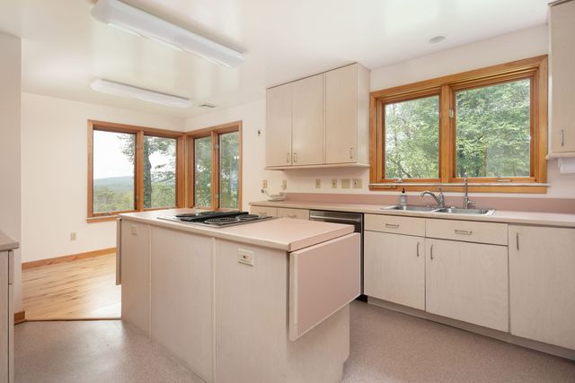 8 Tokone Hills Road, Salisbury, CT 06039