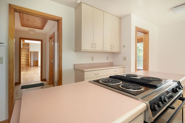 8 Tokone Hills Road, Salisbury, CT 06039