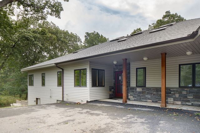 8 Tokone Hills Road, Salisbury, CT 06039