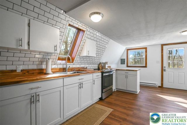 497 Jonas Road, Chestnuthill Twp, PA 18330