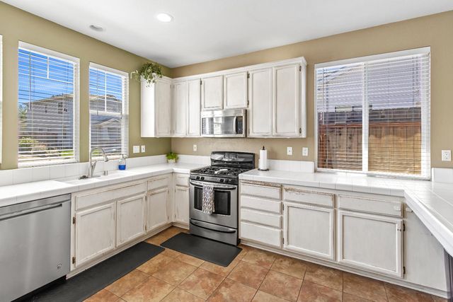 5950 Becky Way, Loomis, CA 95650