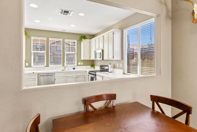 5950 Becky Way, Loomis, CA 95650