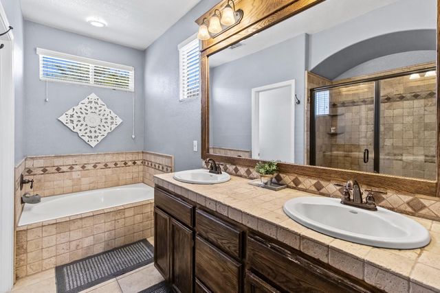 5950 Becky Way, Loomis, CA 95650