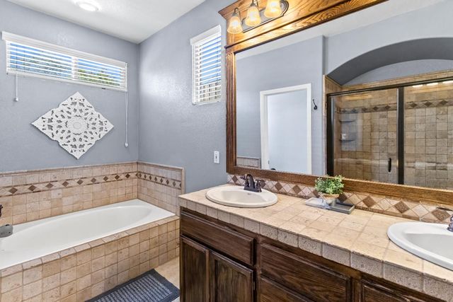 5950 Becky Way, Loomis, CA 95650