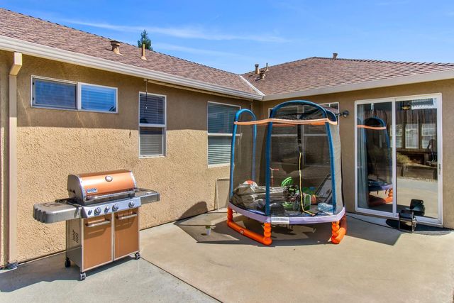 5950 Becky Way, Loomis, CA 95650