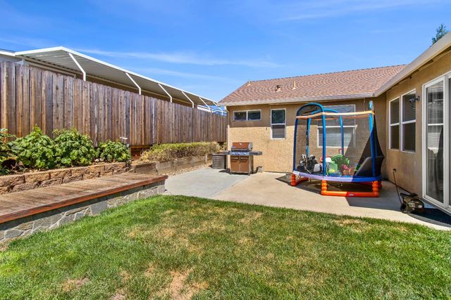 5950 Becky Way, Loomis, CA 95650