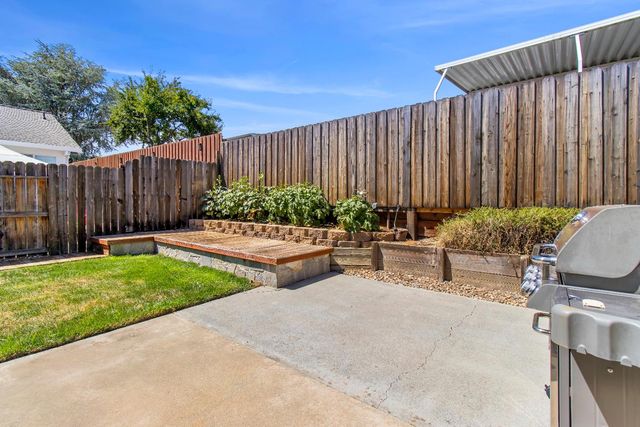 5950 Becky Way, Loomis, CA 95650