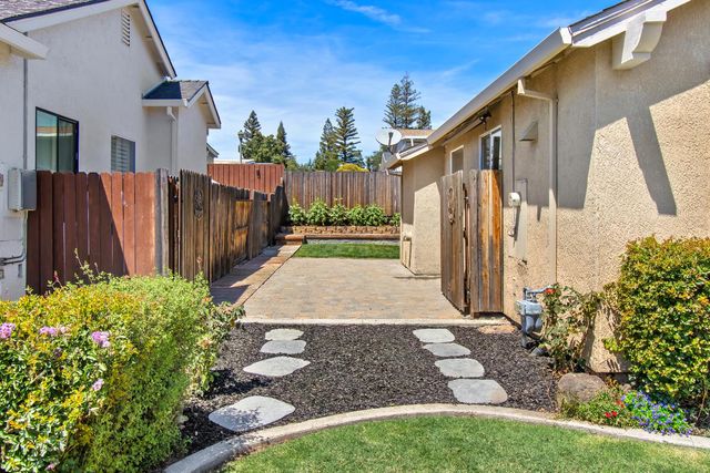 5950 Becky Way, Loomis, CA 95650