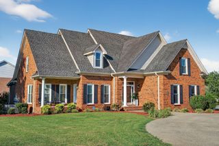 1021 Shoreham St, Murfreesboro, TN 37130