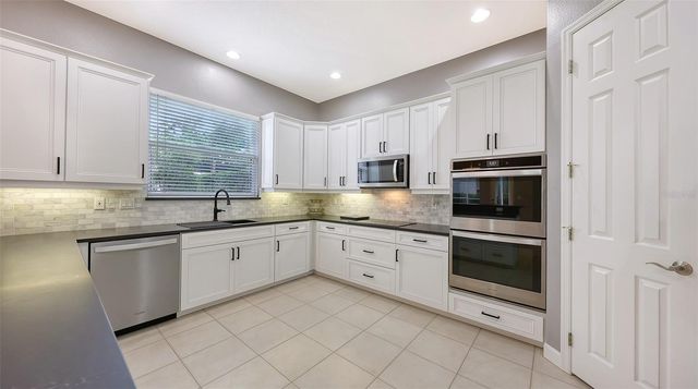 6209 CYPRESS BEND COURT, Bradenton, FL 34201