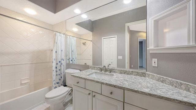 6209 CYPRESS BEND COURT, Bradenton, FL 34201