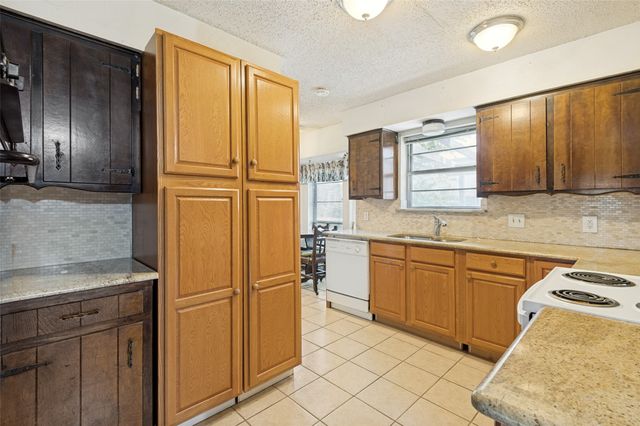 7805 Marlborough Drive W, Fort Worth, TX 76134