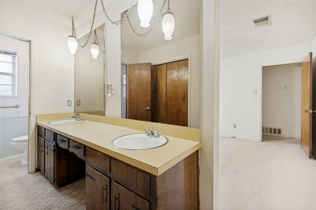 7805 Marlborough Drive W, Fort Worth, TX 76134