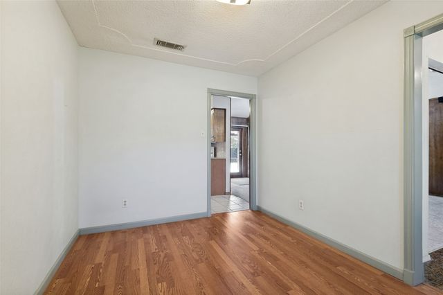 7805 Marlborough Drive W, Fort Worth, TX 76134