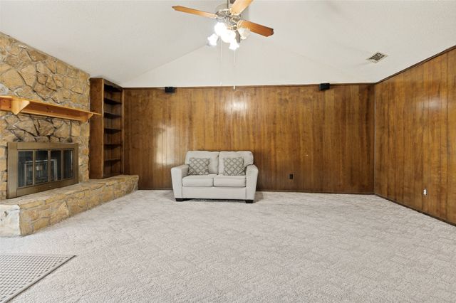 7805 Marlborough Drive W, Fort Worth, TX 76134