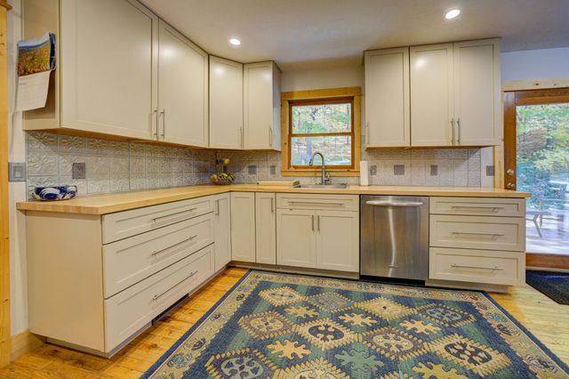 9144 E Hoxie Road, Elmwood Twp, MI 49621