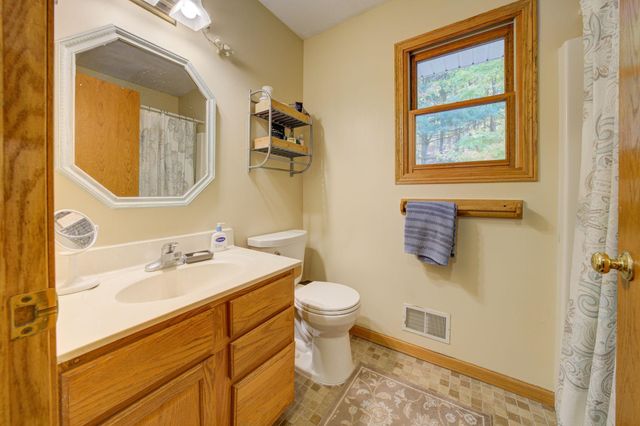 9144 E Hoxie Road, Elmwood Twp, MI 49621