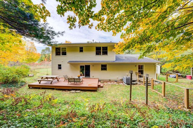 9144 E Hoxie Road, Elmwood Twp, MI 49621