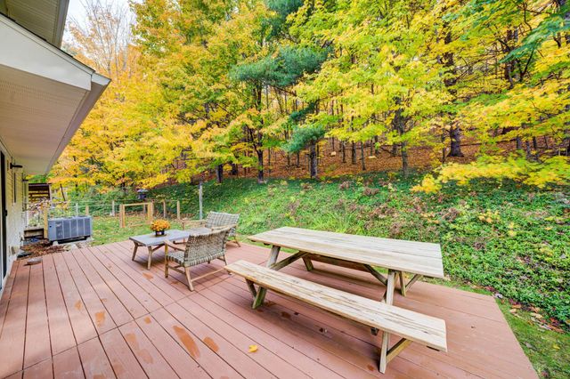 9144 E Hoxie Road, Elmwood Twp, MI 49621