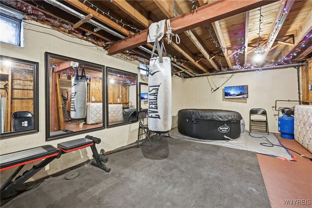 933 Creek Road Extension, Lewiston, NY 14092