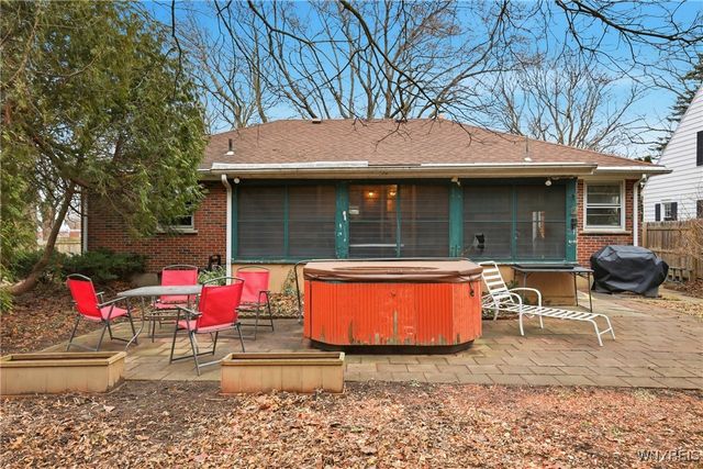 933 Creek Road Extension, Lewiston, NY 14092