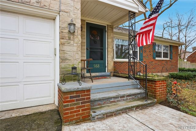 933 Creek Road Extension, Lewiston, NY 14092