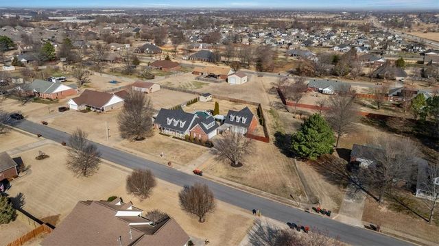 1198 Bob White Avenue, Springdale, AR 72764