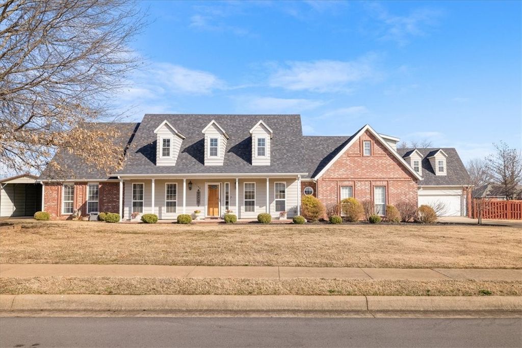 1198 Bob White Avenue, Springdale, AR 72764