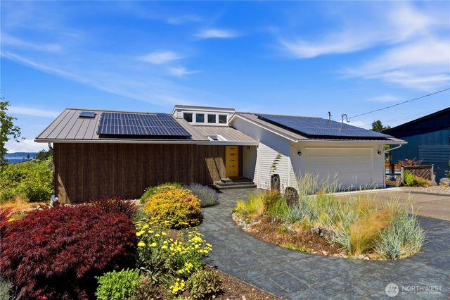 8615 43rd Street W, University Place, WA 98466