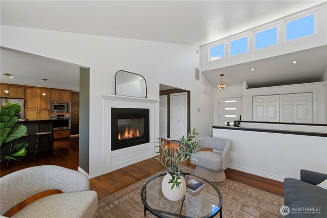 8615 43rd Street W, University Place, WA 98466