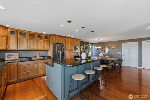 8615 43rd Street W, University Place, WA 98466