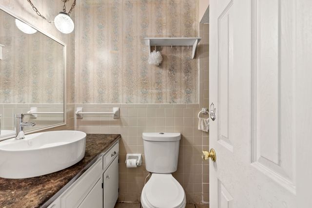 3013 Arapaho Road, Commerce, TX 75428