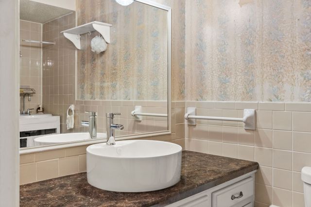 3013 Arapaho Road, Commerce, TX 75428