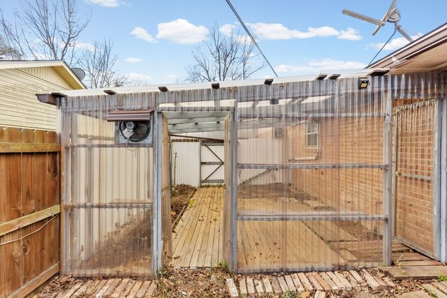 3013 Arapaho Road, Commerce, TX 75428