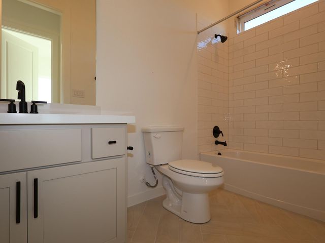 458 Bishop Wood RD, Dripping Springs, TX 78620