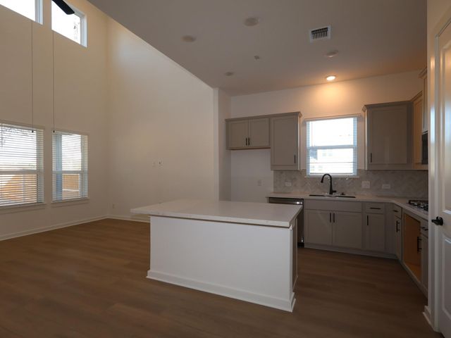 458 Bishop Wood RD, Dripping Springs, TX 78620