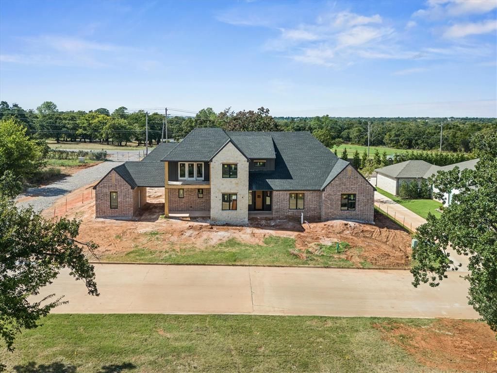 6201 Canopy Lane, Edmond, OK 73025
