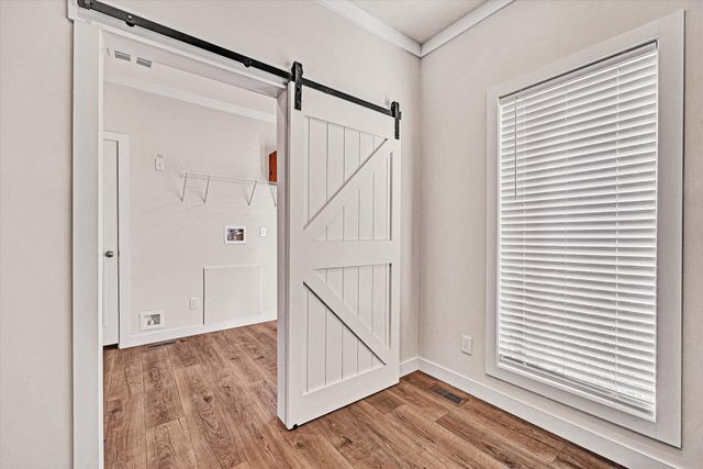 3648 McDaniel DR, Salem, VA 24153