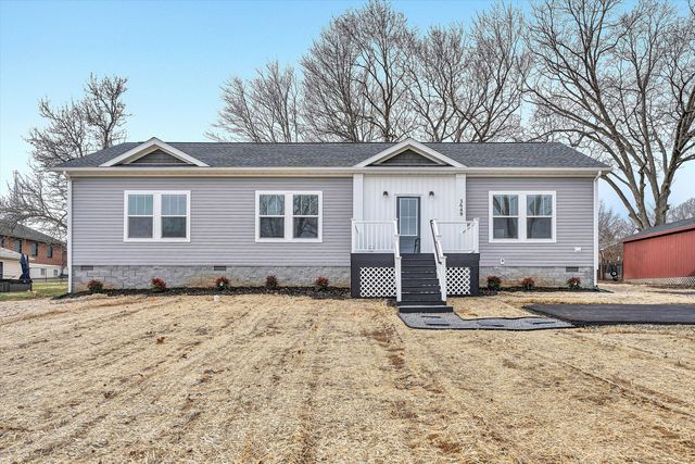 3648 McDaniel DR, Salem, VA 24153